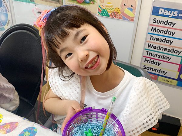 富士市英会話プライム英会話の2025年のイースターの英会話レッスンの写真